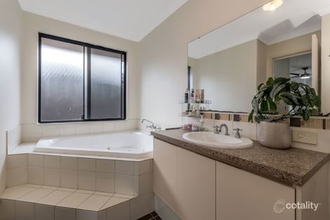 Property photo of 4 Chapel Way Piara Waters WA 6112