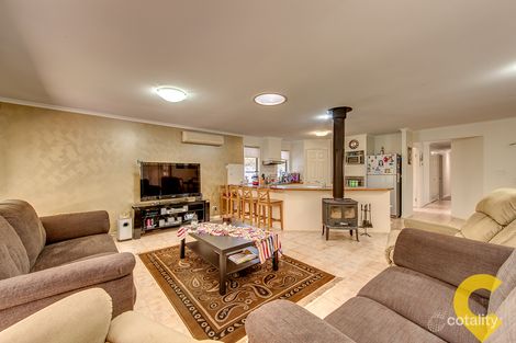 Property photo of 11 Chiswick Place Forest Lake QLD 4078