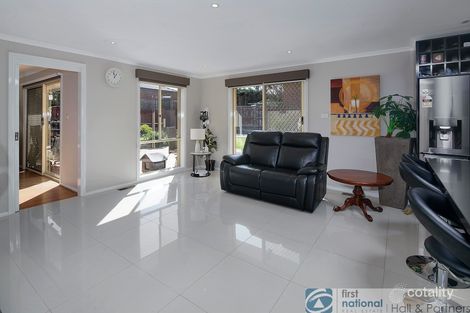 Property photo of 2 Redmore Court Berwick VIC 3806