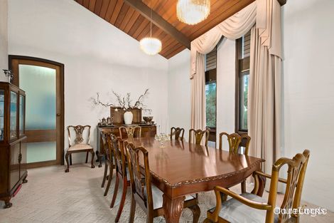 Property photo of 6 Quandolan Close Ivanhoe East VIC 3079