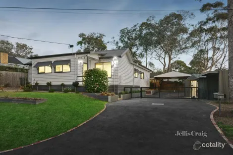 Property photo of 10 Nicholson Close Research VIC 3095