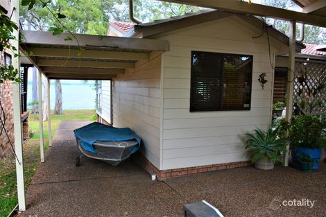 Property photo of 169 Kullaroo Road Summerland Point NSW 2259