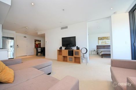 Property photo of 705/1 Oracle Boulevard Broadbeach QLD 4218