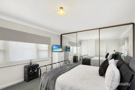 Property photo of 42 Olive Street Caulfield South VIC 3162