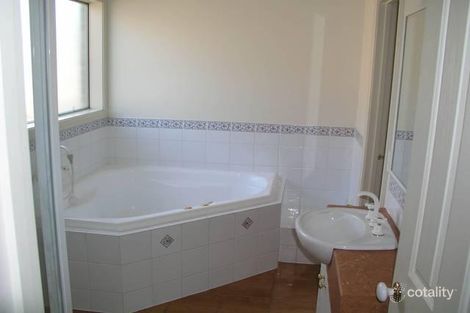 Property photo of 3 Piccadilly Court Narre Warren South VIC 3805