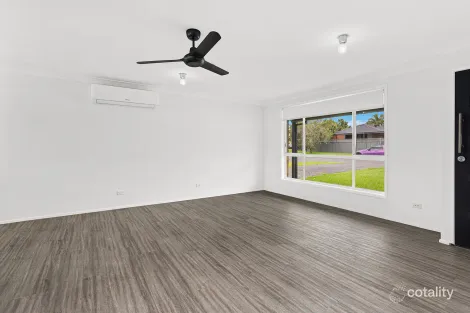Property photo of 13 Birra Drive Oak Flats NSW 2529
