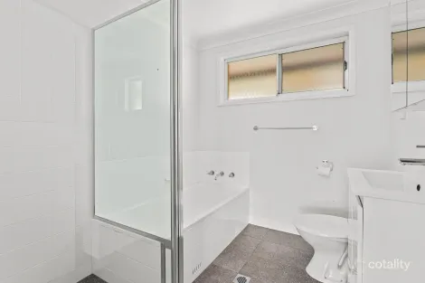 Property photo of 13 Birra Drive Oak Flats NSW 2529