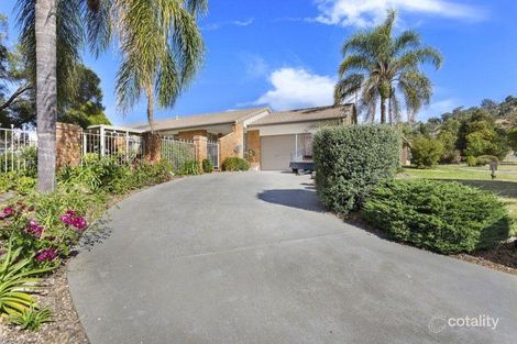Property photo of 2 McCulloch Crescent West Wodonga VIC 3690