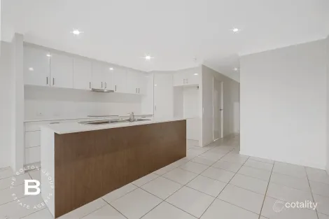 Property photo of 5 Hayman Street Springfield Lakes QLD 4300