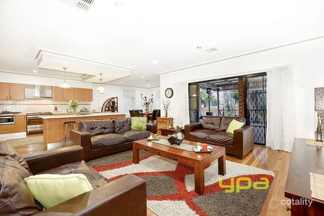 Property photo of 15 Watersedge Way Roxburgh Park VIC 3064