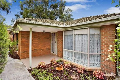 Property photo of 4 Tom Roberts Crescent Yallambie VIC 3085