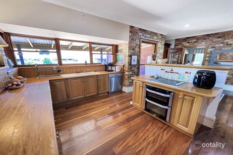 Property photo of 15 Erica Close Dubbo NSW 2830