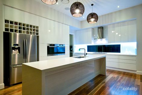 Property photo of 13 Knightsbridge Parade East Paradise Point QLD 4216