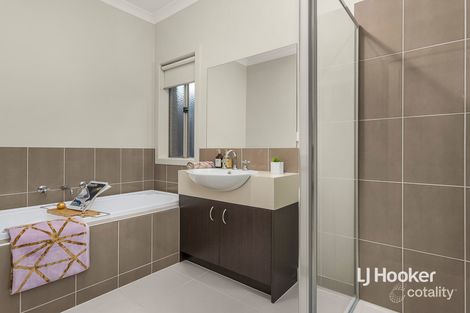 Property photo of 73 Middleton Drive Point Cook VIC 3030