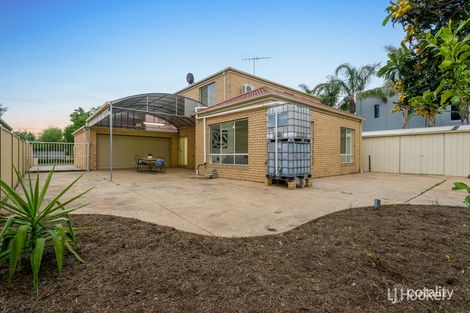 Property photo of 16 The Avenue Caroline Springs VIC 3023