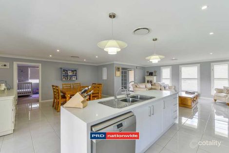 Property photo of 14 Boulevard Place Hillvue NSW 2340