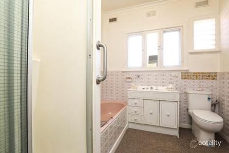 Property photo of 5 Neimur Avenue Deer Park VIC 3023