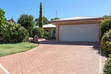 11 Rosebud Pl, Halls Head, WA 6210