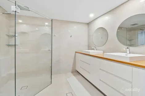 Property photo of 5/81-87 Arlington Esplanade Clifton Beach QLD 4879