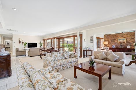 Property photo of 5 Carnoustie Court Indooroopilly QLD 4068