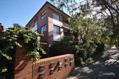 2/57 Spenser St, St Kilda, VIC 3182