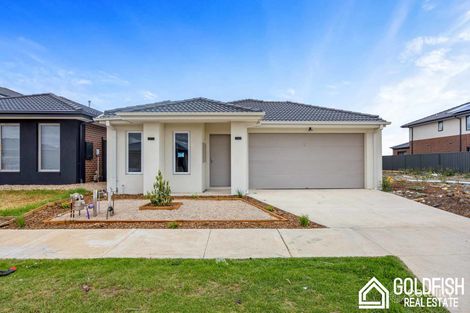 8 Kumara Dr, Manor Lakes, VIC 3024