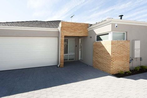 Property photo of 22B Windemere Crescent Nollamara WA 6061