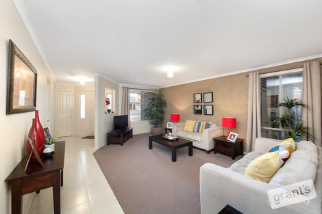Property photo of 31 Wild Scotchman Way Cranbourne East VIC 3977
