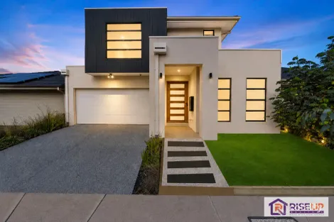 4 Carfin Cct, Thornhill Park, VIC 3335
