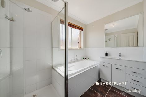 Property photo of 5 Immy Parade Narre Warren VIC 3805