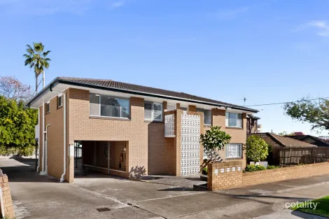 2/56 Lisson Gr, Wooloowin, QLD 4030