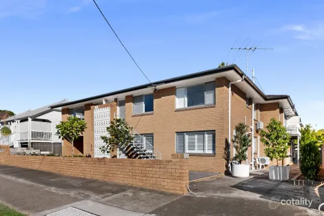 Property photo of 2/56 Lisson Grove Wooloowin QLD 4030