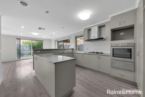 Property photo of 12 Spinningdale Close Seabrook VIC 3028