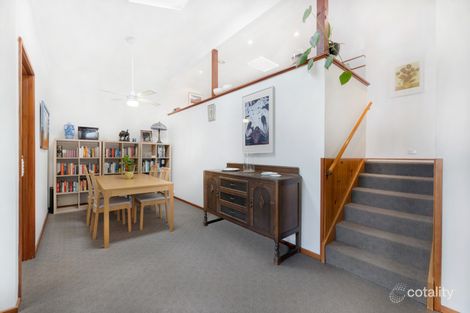 Property photo of 21 Hallen Close Phillip ACT 2606