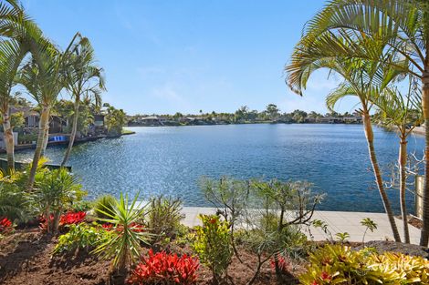 1/49 KANGAROO AVE, COOMBABAH, QLD 4216