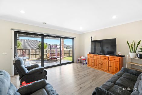 Property photo of 11 Bunyip Drive Drouin VIC 3818