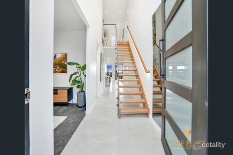 Property photo of 20 Elm Drive Fraser Rise VIC 3336