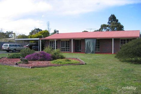 17 Metcalfe Dr, Romsey, VIC 3434