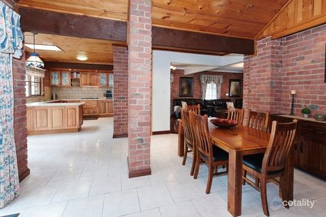 Property photo of 10 Rudstone Bend Greenvale VIC 3059