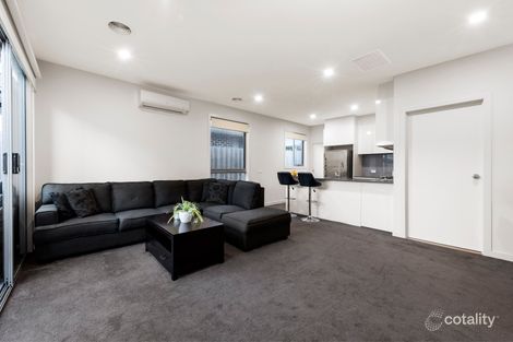 Property photo of 13/118 Kennington Park Drive Endeavour Hills VIC 3802