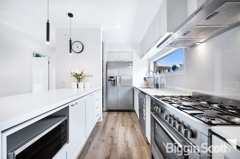 Property photo of 37 Red Brush Drive Keysborough VIC 3173