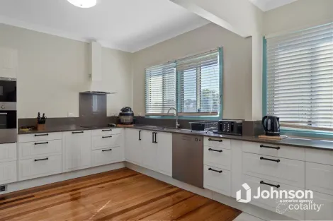 Property photo of 38 Curve Avenue Wynnum QLD 4178