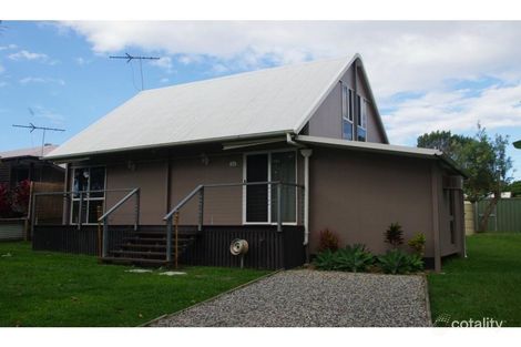 24 Rhodes St, Macleay Island, QLD 4184