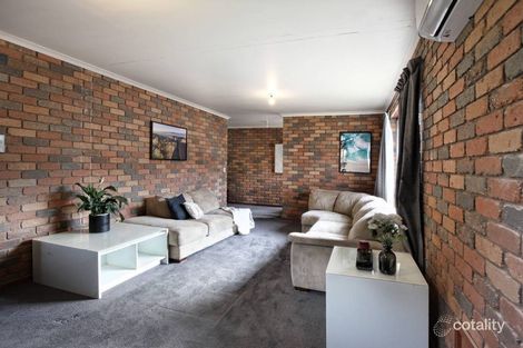 Property photo of 21 Castles Crescent Kyneton VIC 3444