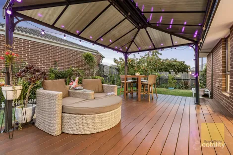 Property photo of 39 Montmarte Boulevard Burnside VIC 3023