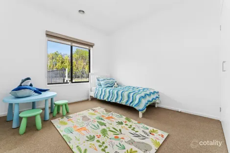 Property photo of 3 Manifold Road Woodend VIC 3442