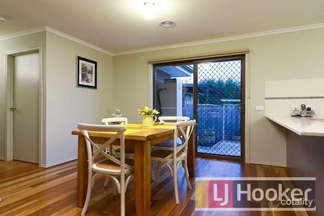 Property photo of 2/22 Lyle Avenue Beaconsfield VIC 3807