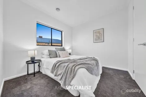 Property photo of 54 Guru Boulevard Lynbrook VIC 3975
