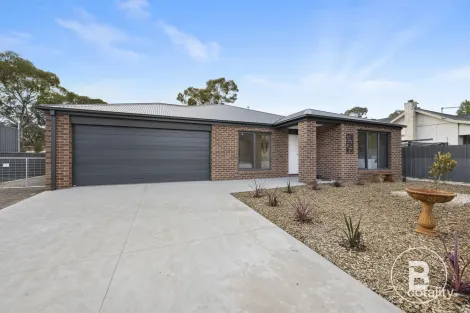 16 High St, Avoca, VIC 3467