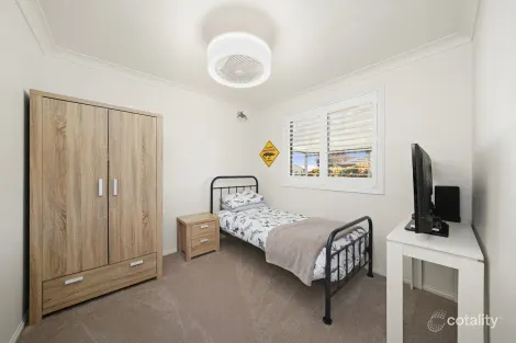Property photo of 18 Cairncross Place Port Macquarie NSW 2444